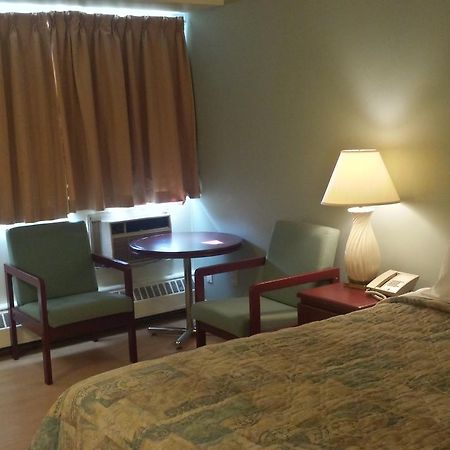 Northwoods Inn & Suites ساسكاتون المظهر الخارجي الصورة