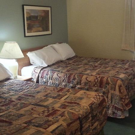 Northwoods Inn & Suites ساسكاتون المظهر الخارجي الصورة